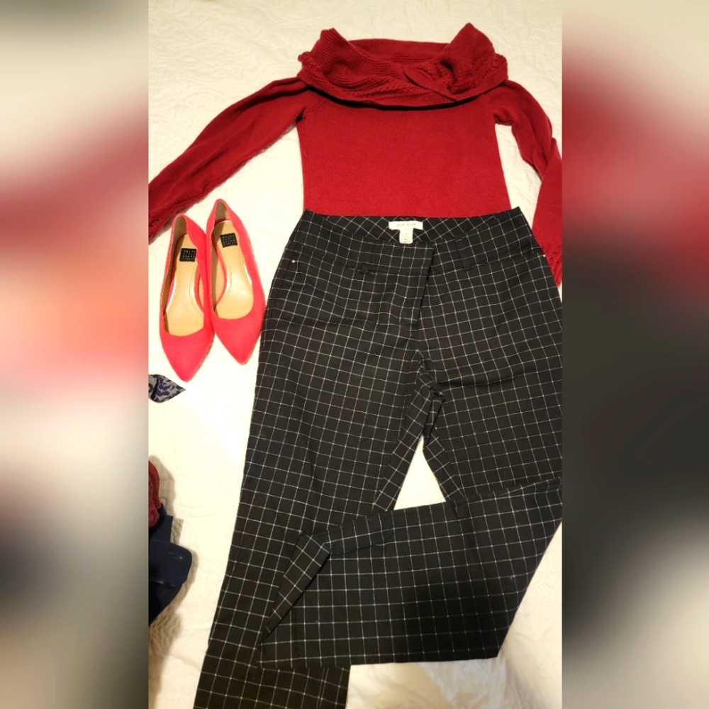 White house Black Market pants